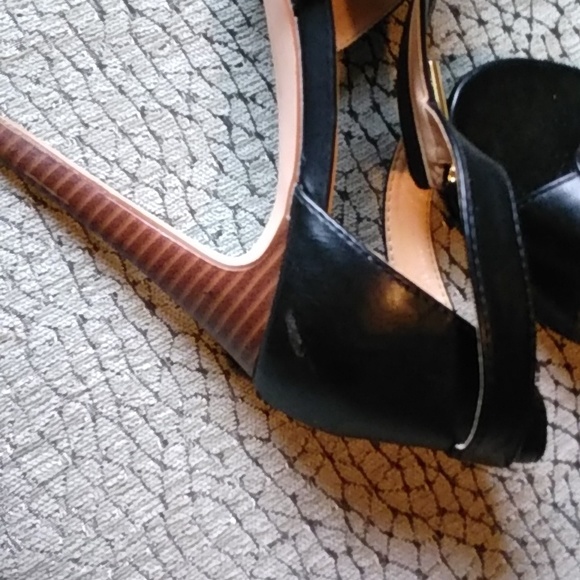 Black zip front heel - Picture 6 of 10